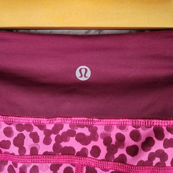 Lululemon Run Top Speed Crop Legging Ace Spot Jewelled Magenta Luxtreme Size 6 - Picture 14 of 16
